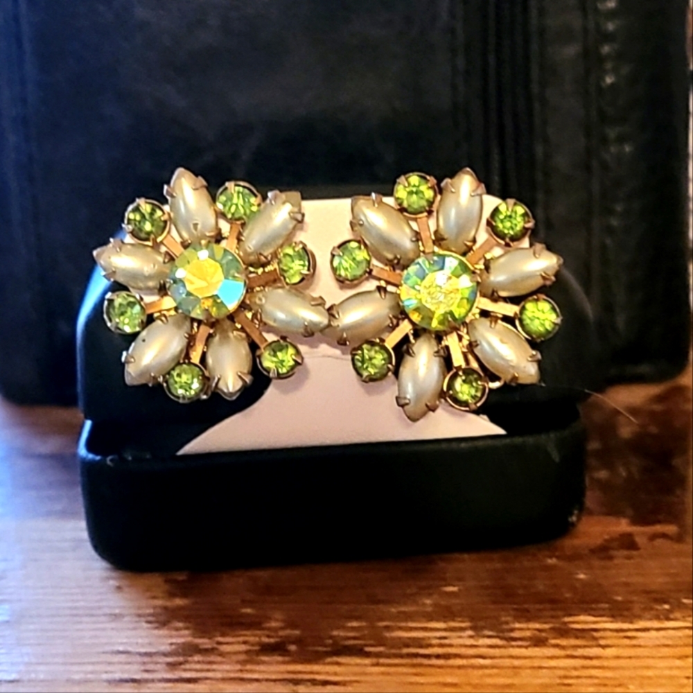 Vintage Costume Jewelry